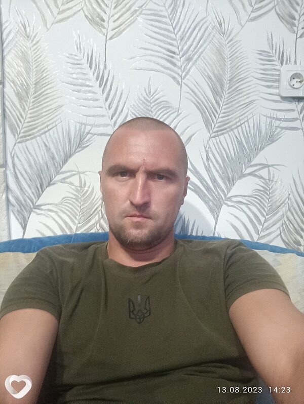Ігор, 34, Кривое Роге — анкета №801024