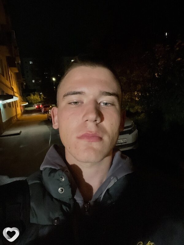 Тимур, 21, Красноярске — анкета №800935