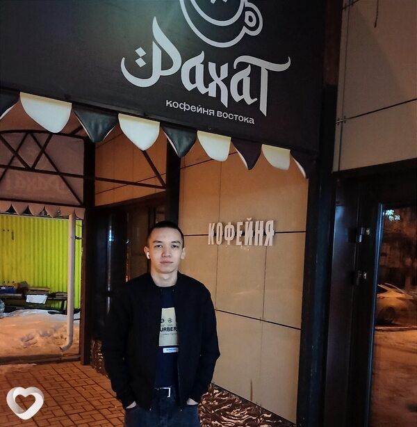 Илья, 21, Москве — анкета №801366