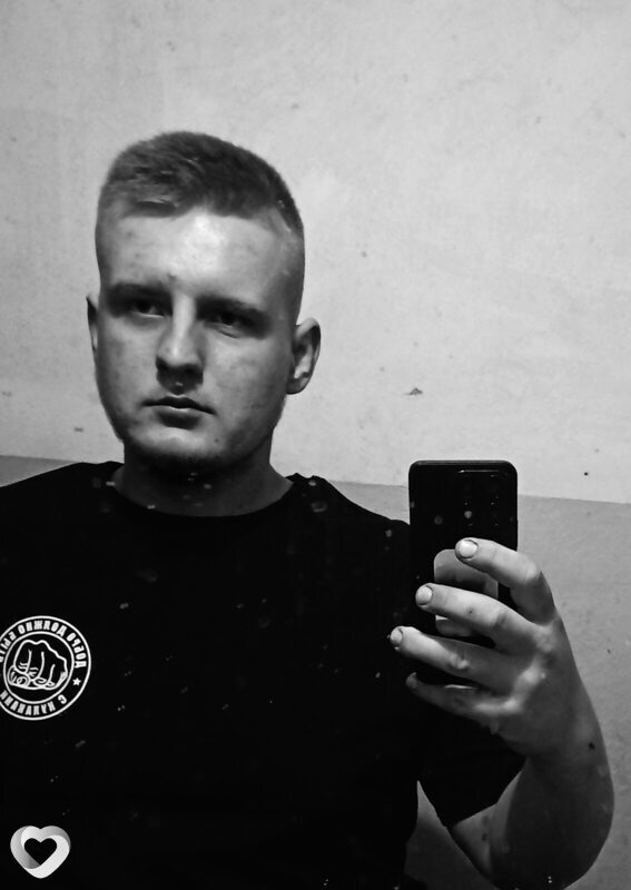 Артем, 22, Ливнах — анкета №801719