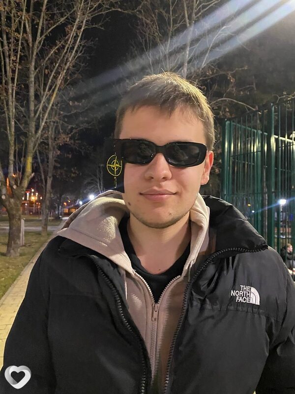 Владимир, 21, Краснодаре — анкета №801820
