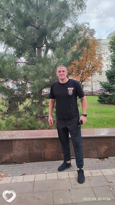 Артем, 37, Ростове-на-Дону — анкета №802190