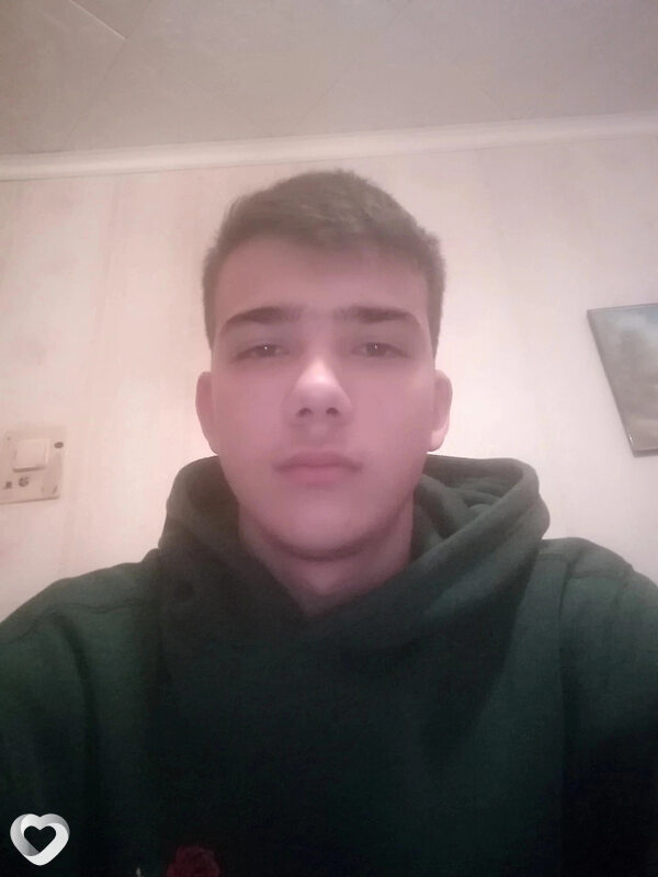 Никита, 21, Энгельсе — анкета №803356