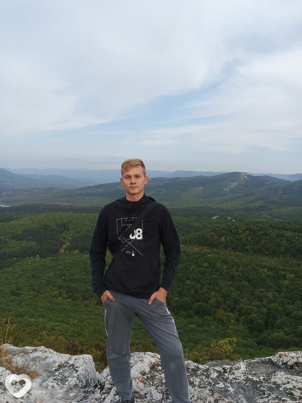 Виктор, 21, Севастополе — анкета №803560