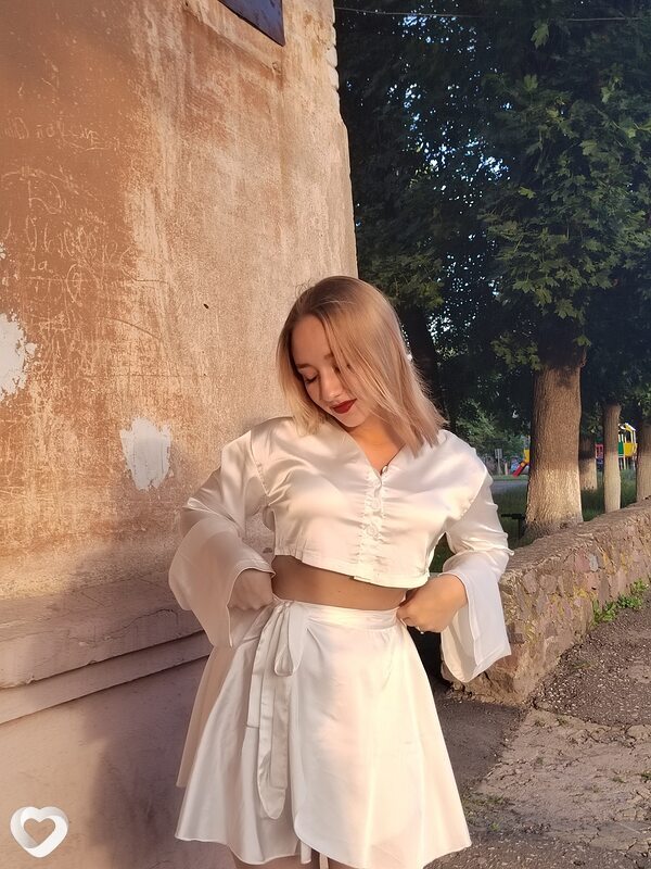 Юля, 21, Москве — анкета №804372