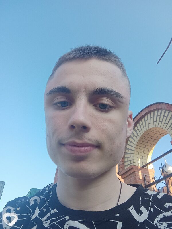 Михаил, 21, Москве — анкета №804465