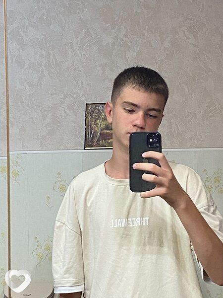 Артём, 22, Москве — анкета №805324