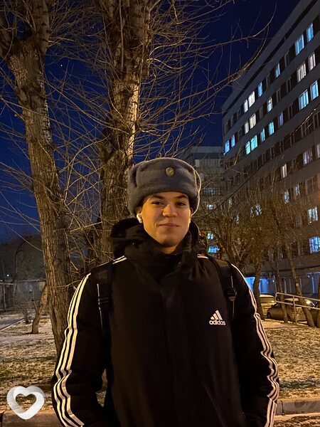 Илья, 21, Москве — анкета №805444