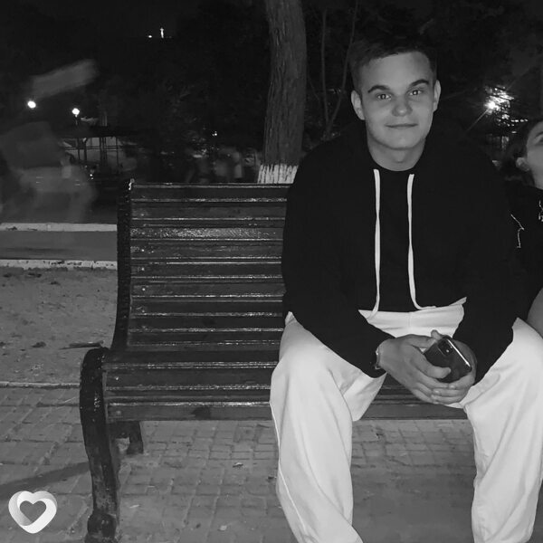 Адриан, 21, Мурманске — анкета №806821