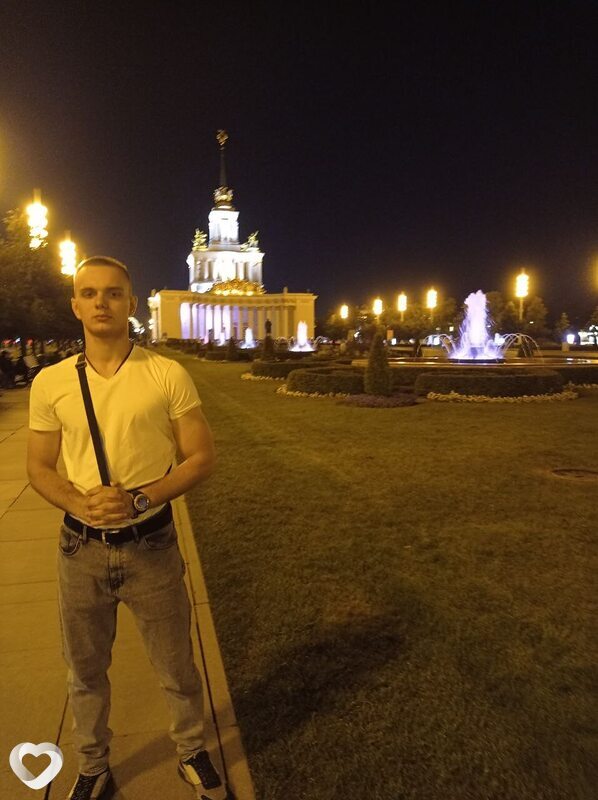 Артём, 21, Москве — анкета №807315