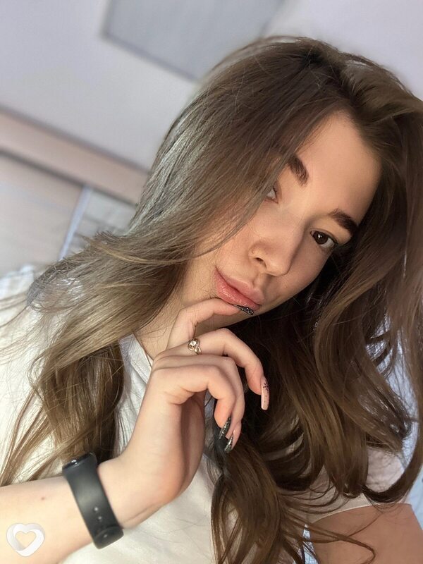 Алина, 24, Уссурийске — анкета №807563