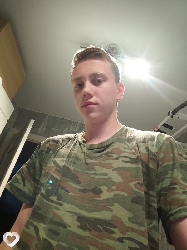 Александр, 22, Москве — анкета №807795