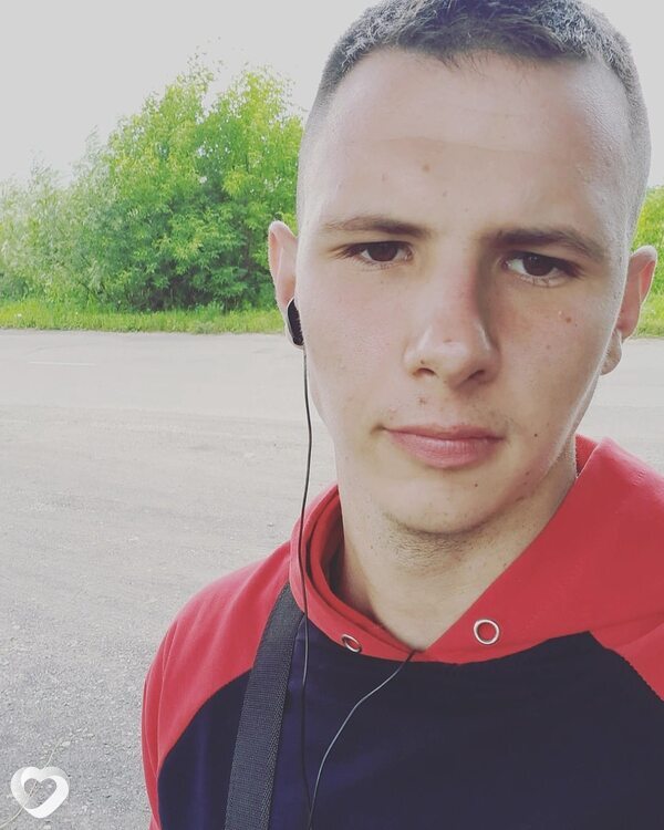 Максим, 24, Мысках — анкета №808376