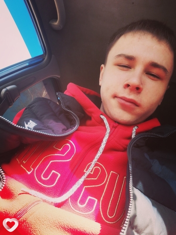 Влад, 21, Братске — анкета №809219