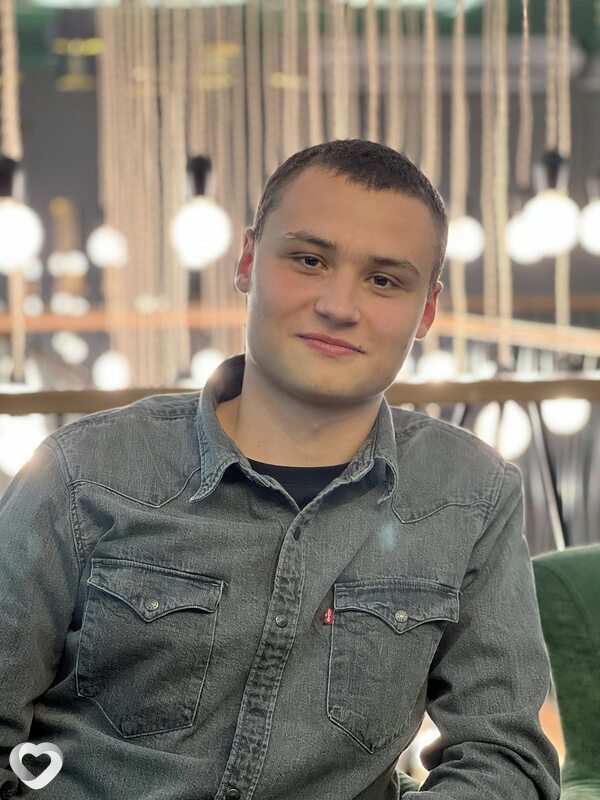 Артур, 28, Астрахани — анкета №809383