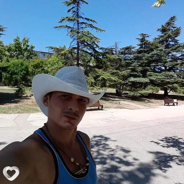 Анатолий, 29, Таганроге — анкета №809589