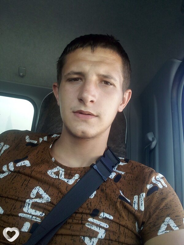 Илья, 31, Алуште — анкета №810875