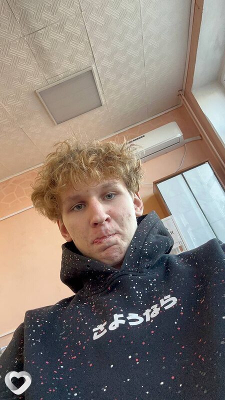 Данила, 21, Астрахани — анкета №1307044