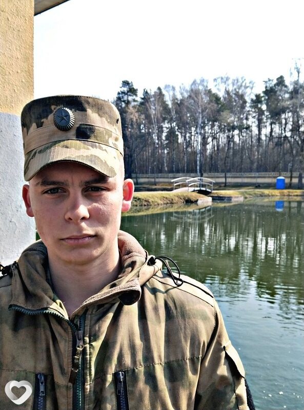 Максим, 23, Москве — анкета №812418