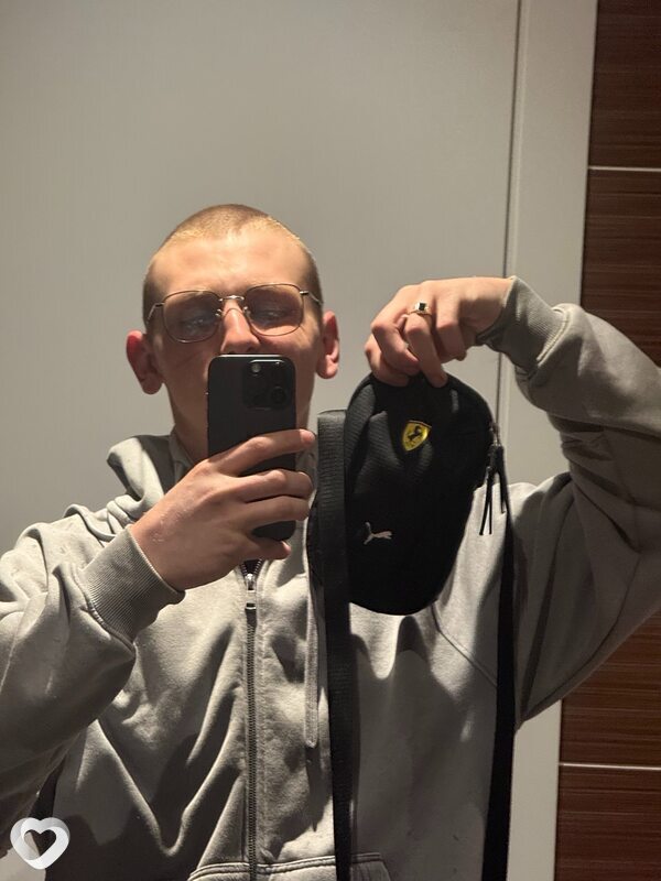 Максим, 21, Новосибирске — анкета №812699