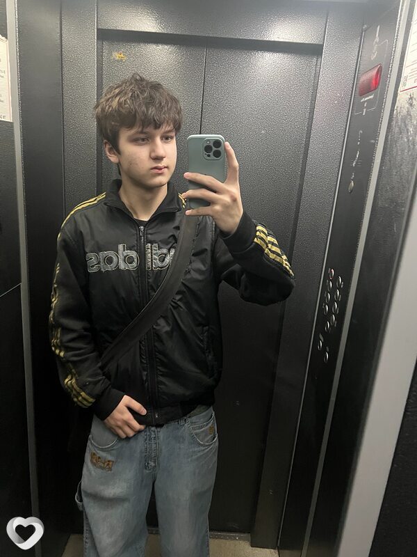 Кирилл, 21, Таганроге — анкета №812713