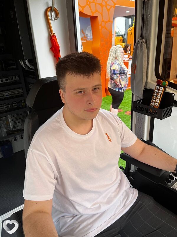 Данила, 23, Москве — анкета №812981