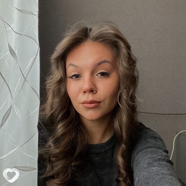 Полина, 21, Челябинске — анкета №814630
