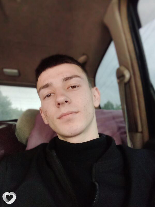 Илья, 22, Москве — анкета №817107
