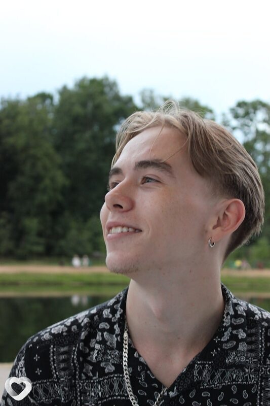 Максим, 21, Молодечно — анкета №818077