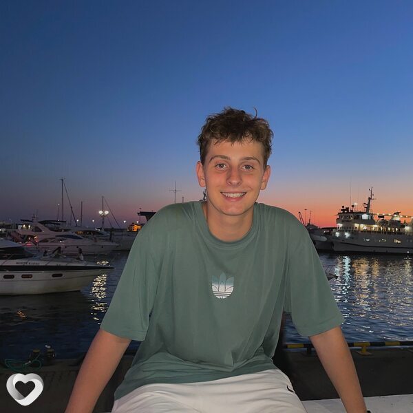 Иван, 20, Москве — анкета №818109