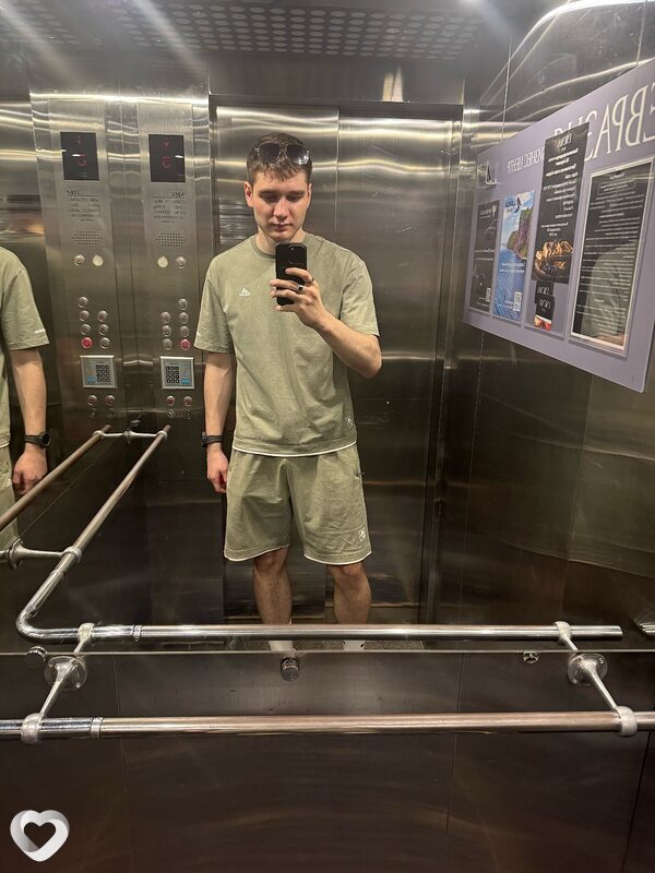 Анатолий, 21, Хабаровске — анкета №818223