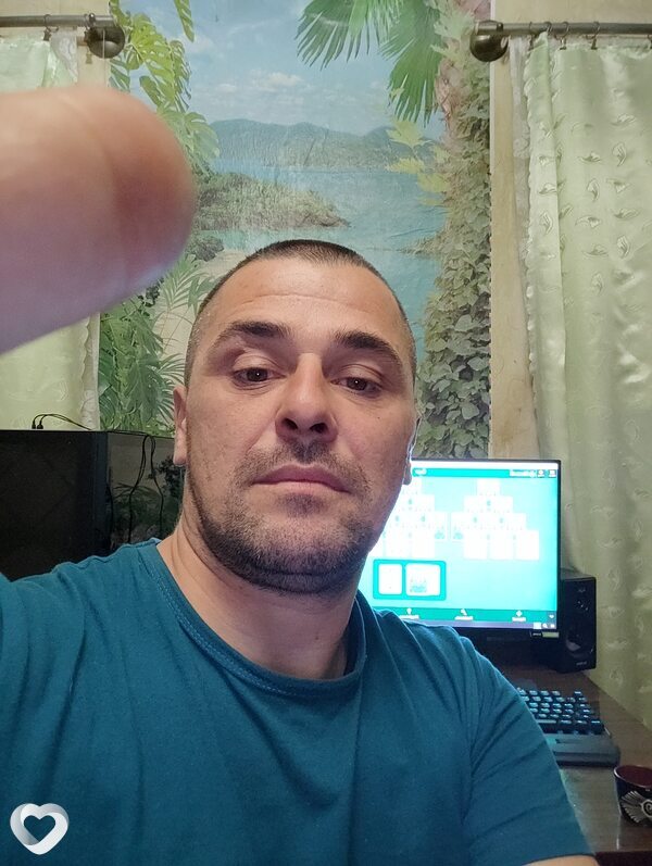 Максим, 41, Донецк (Ростовская Обл.) — анкета №820349