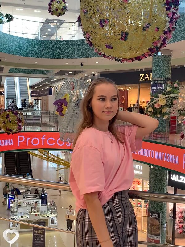 Катя, 22, Москве — анкета №821486