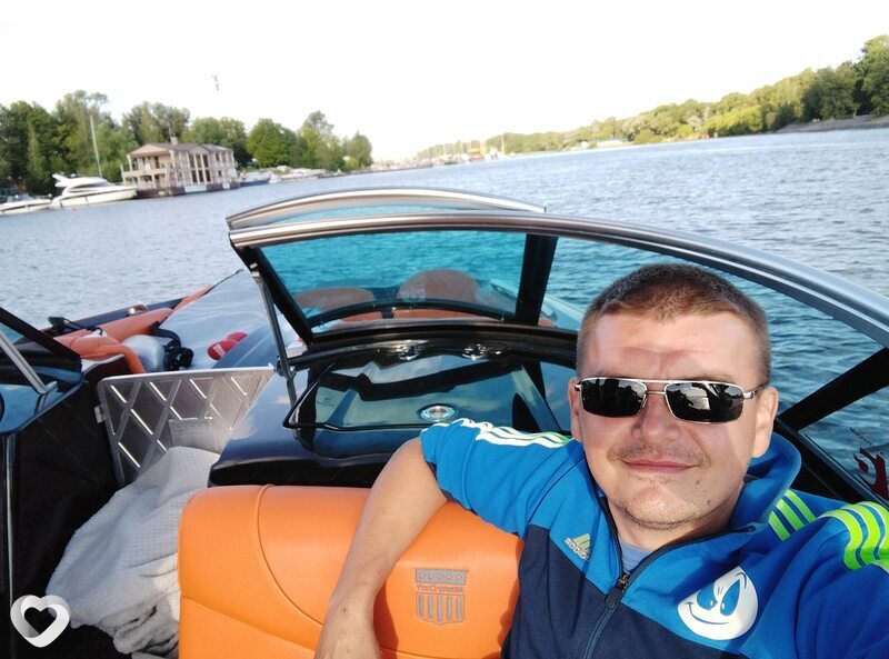 Джонни, Москва