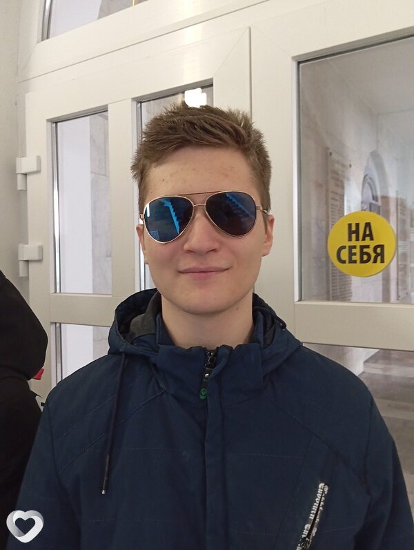 Саша, 21, Москве — анкета №822858