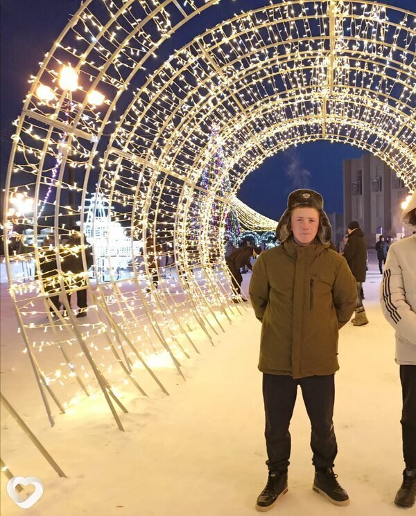 Роман, 21, Москве — анкета №823319
