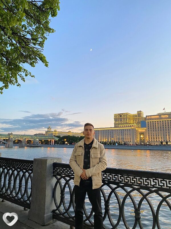 Денис, 22, Москве — анкета №823857
