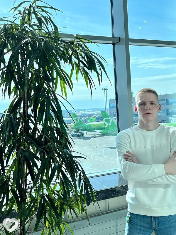 Артём, 23, Москве — анкета №824532