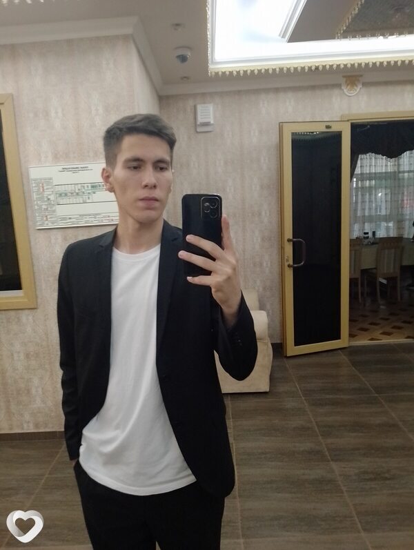 Женя, 21, Сургуте — анкета №824648