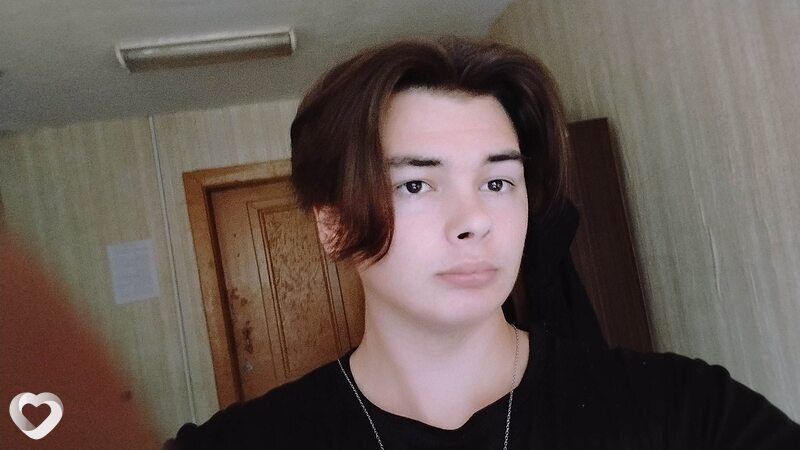 Илья, 23, Москве — анкета №824734