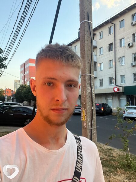 Артём, 20, Москве — анкета №824722