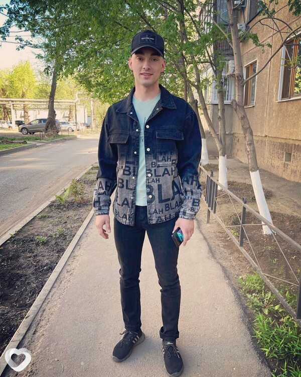 Артем, 31, Энгельсе — анкета №824827