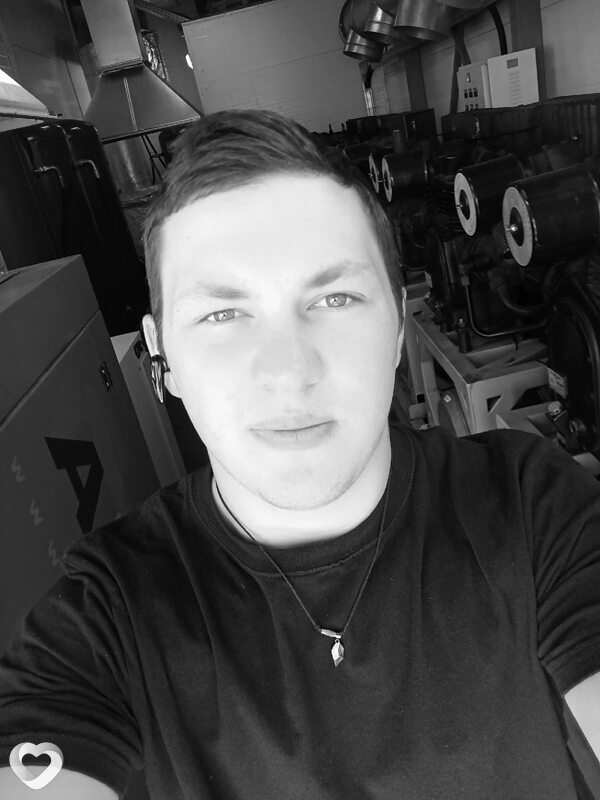 Юрий, 24, Москве — анкета №826470
