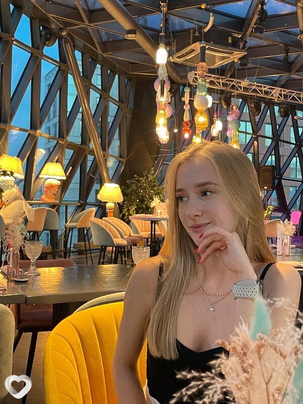 Вика, 21, Москве — анкета №826550