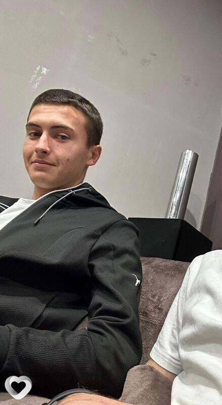 Михаил, 23, Москве — анкета №827574