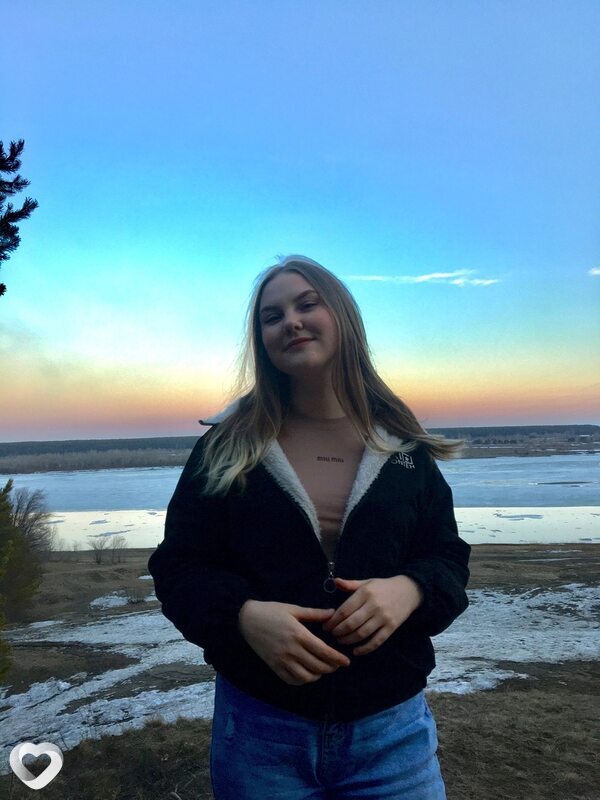 Светлана, 21, Бийске — анкета №827762