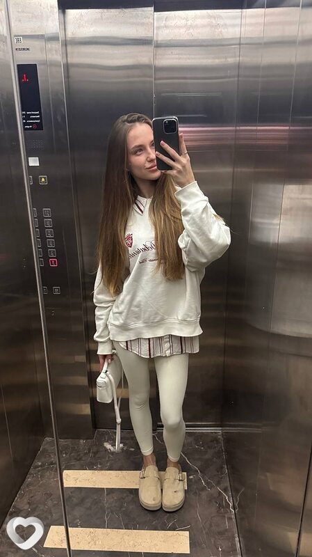 Аня, 20, Омске — анкета №828792