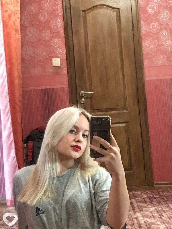 Вика, 20, Донецк (Ростовская Обл.) — анкета №829189