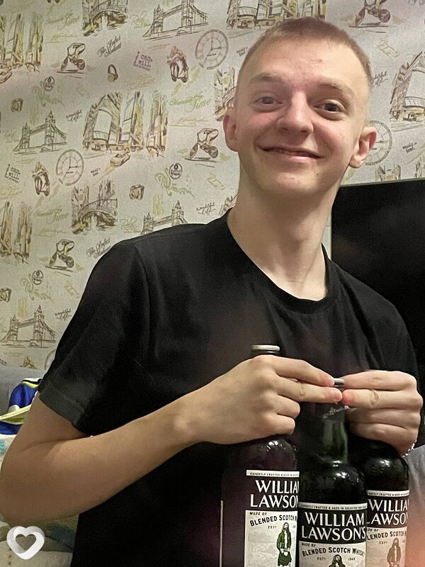 Константин, 21, Омске — анкета №830772