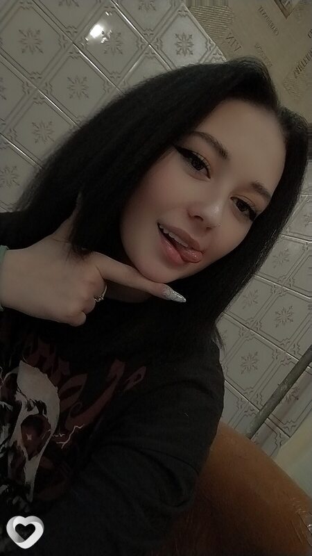Ангелина, 21, Солигорске — анкета №831419